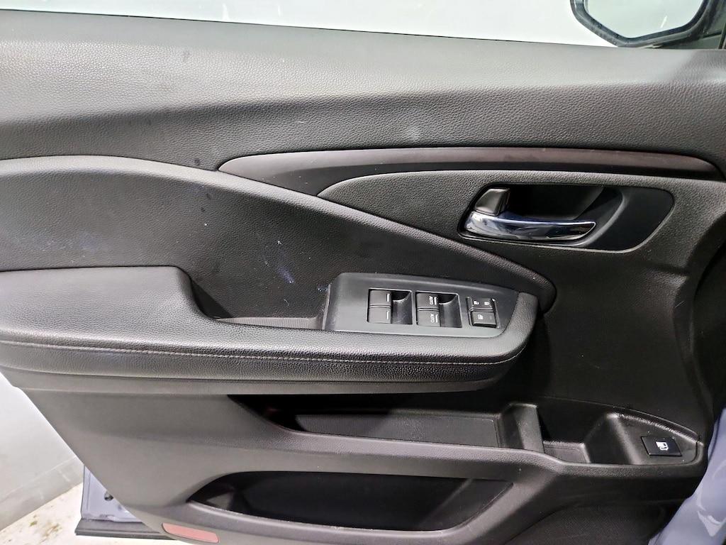 used 2022 Honda Pilot car, priced at $30,998