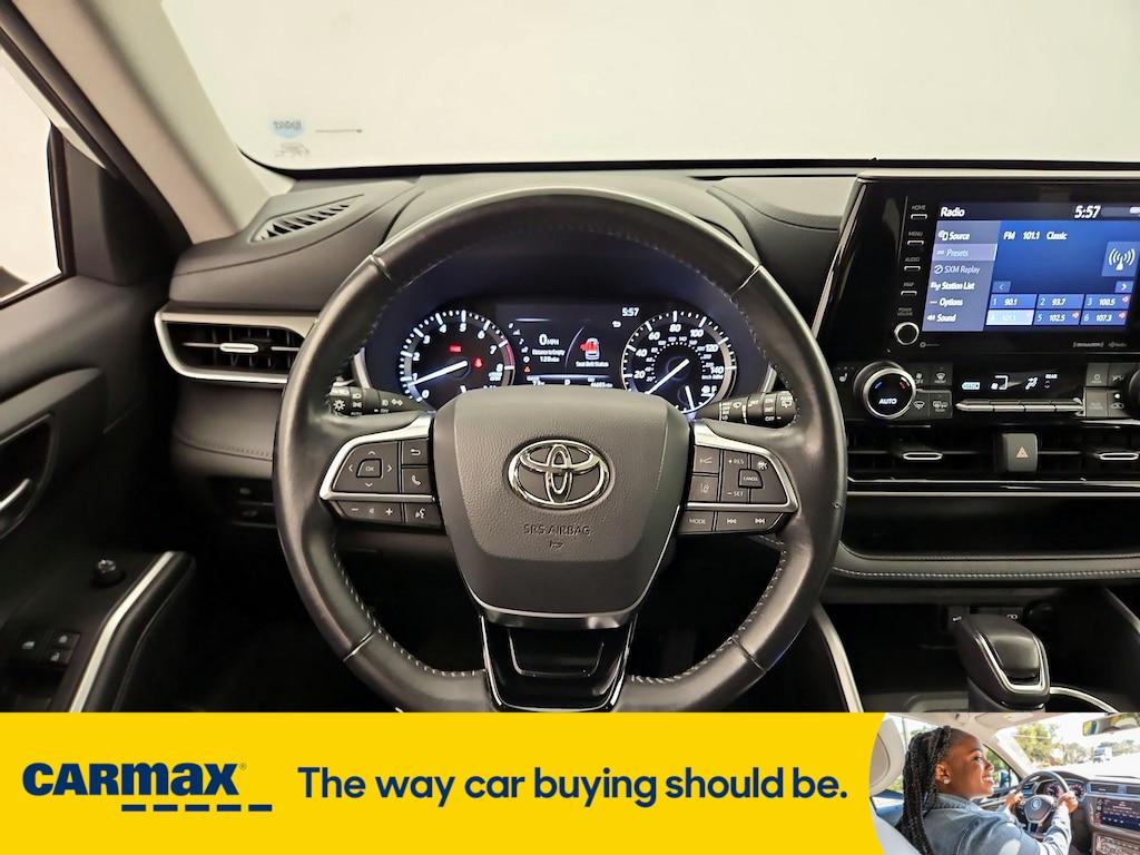 used 2020 Toyota Highlander car, priced at $32,998