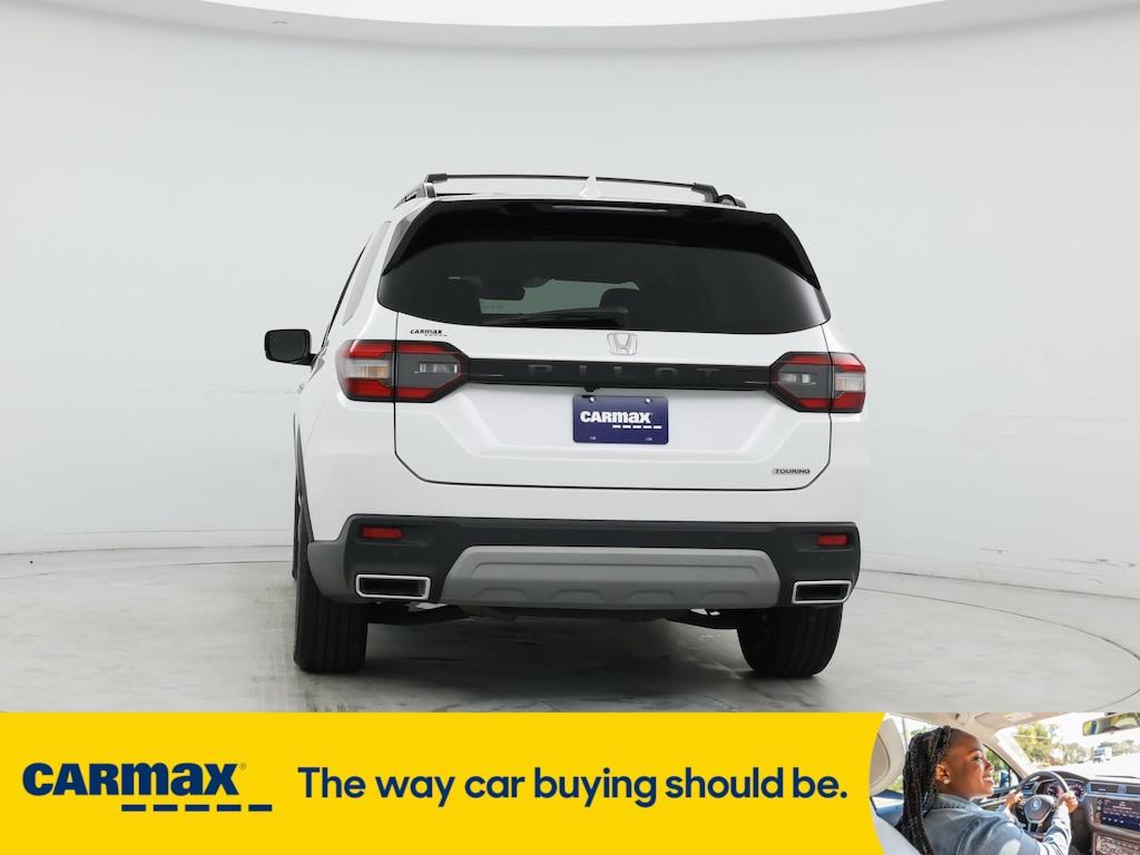 used 2025 Honda Pilot car, priced at $44,998