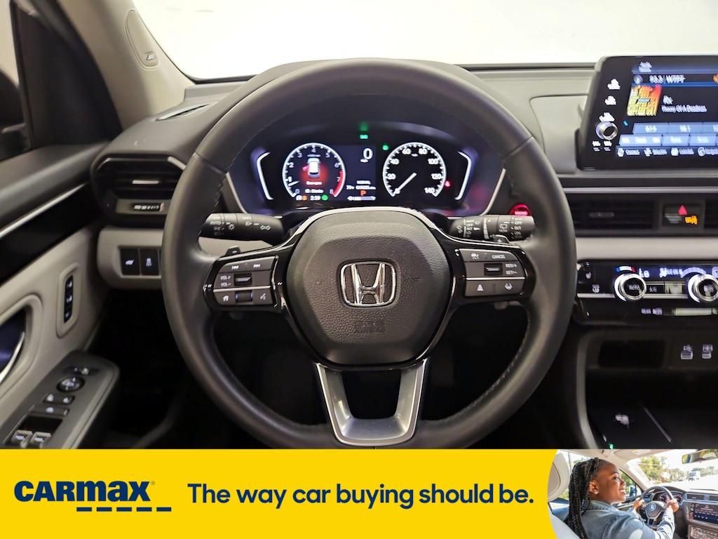used 2025 Honda Pilot car, priced at $44,998