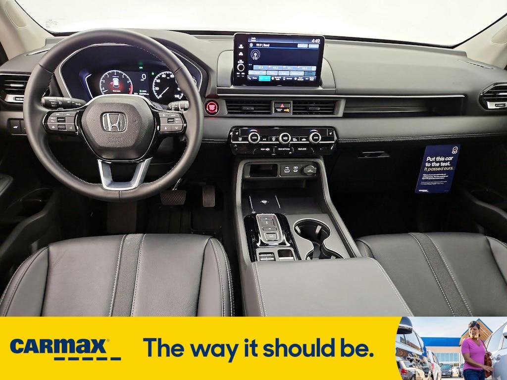 used 2025 Honda Pilot car, priced at $43,998