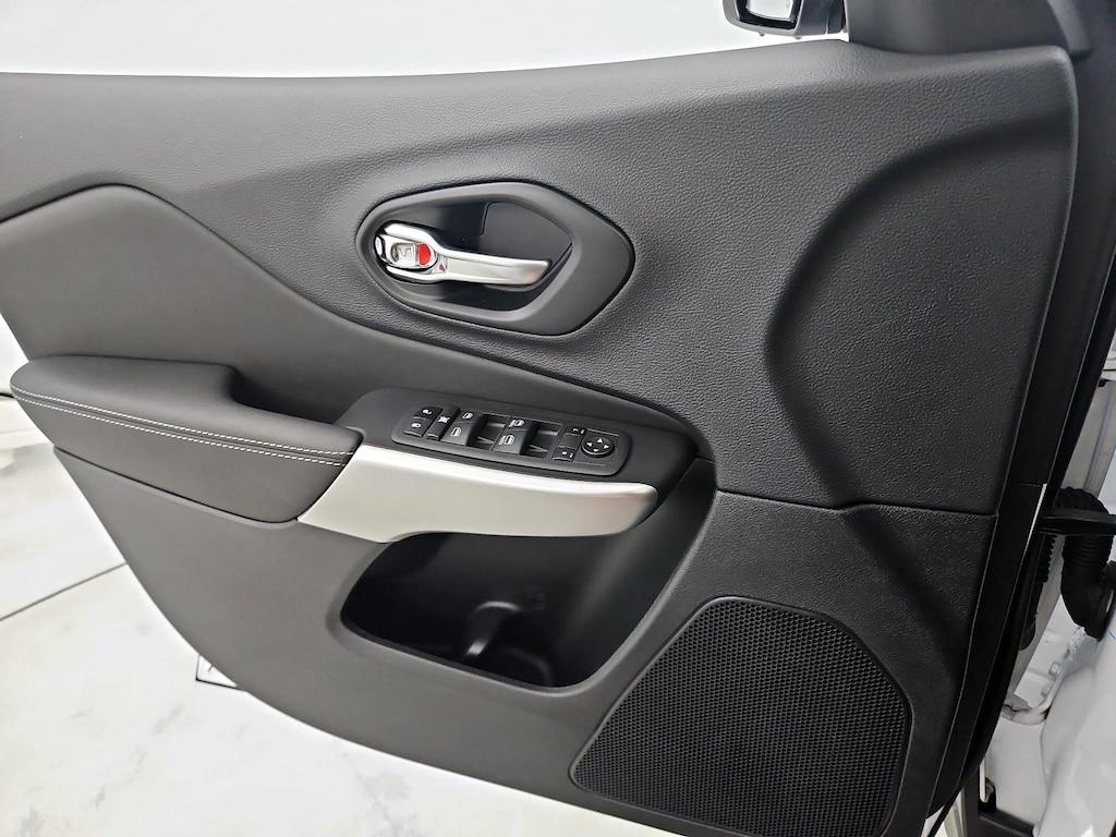 used 2022 Jeep Cherokee car, priced at $27,998
