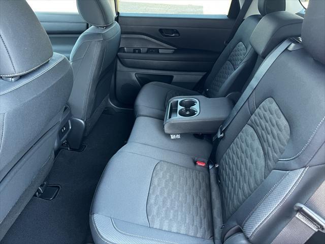 new 2025 Nissan Pathfinder car, priced at $44,595
