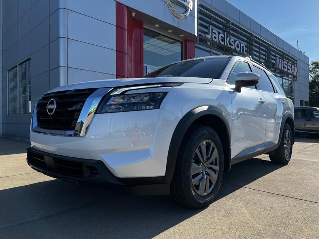 new 2025 Nissan Pathfinder car, priced at $44,595