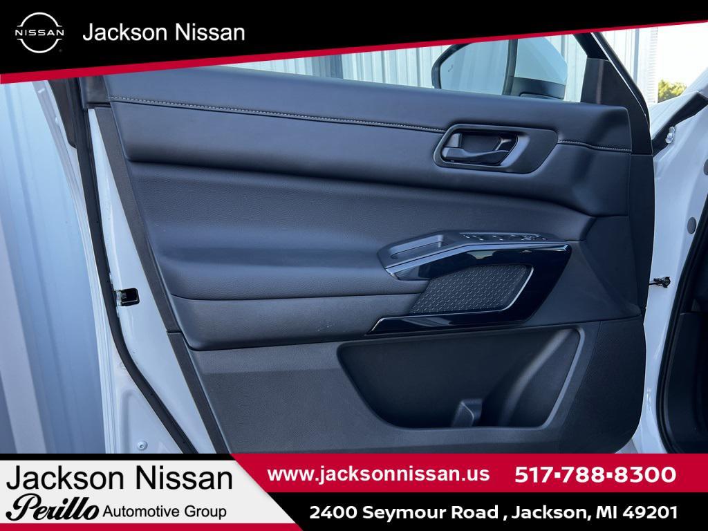 new 2025 Nissan Pathfinder car, priced at $44,595