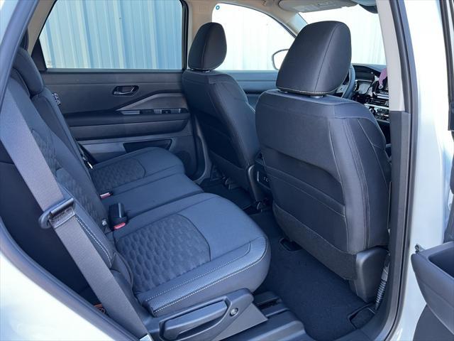new 2025 Nissan Pathfinder car, priced at $44,595