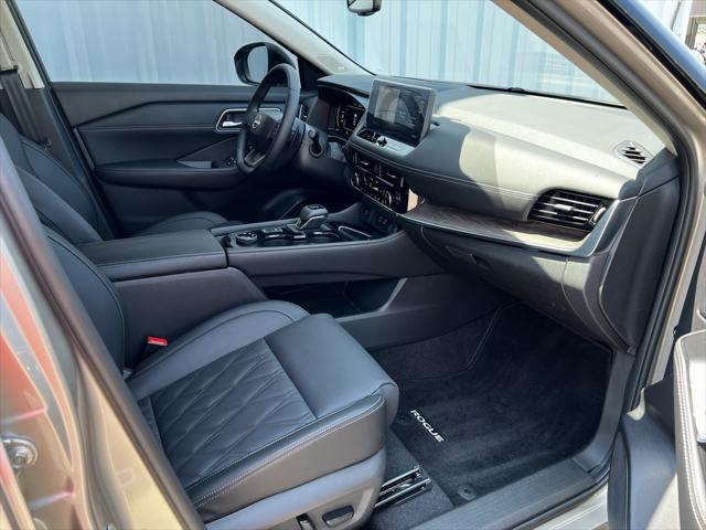 new 2025 Nissan Rogue car, priced at $44,925