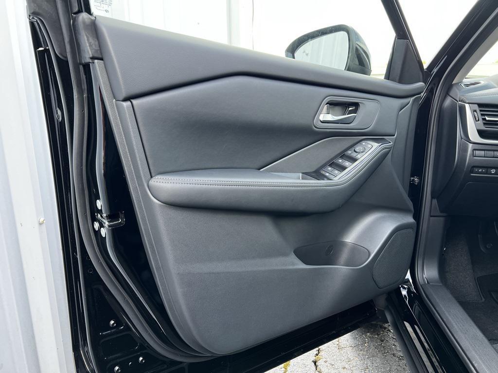 new 2026 Nissan Rogue car, priced at $33,600