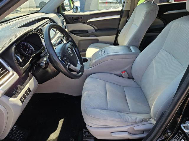 used 2018 Toyota Highlander Hybrid car, priced at $22,999