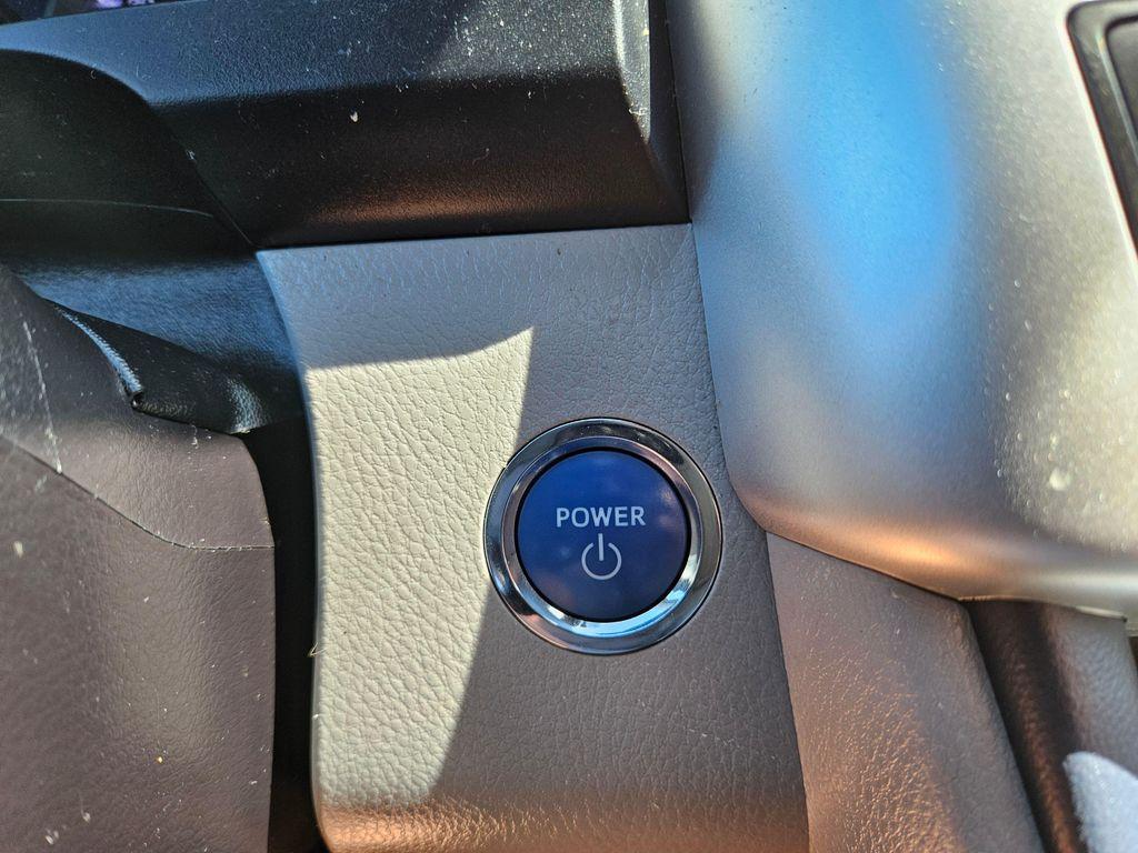 used 2018 Toyota Highlander Hybrid car, priced at $20,888