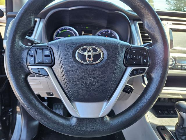 used 2018 Toyota Highlander Hybrid car, priced at $22,999