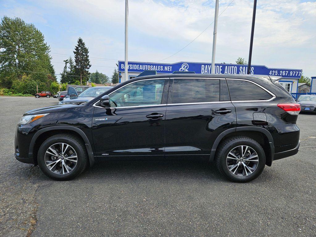 used 2018 Toyota Highlander Hybrid car, priced at $20,888