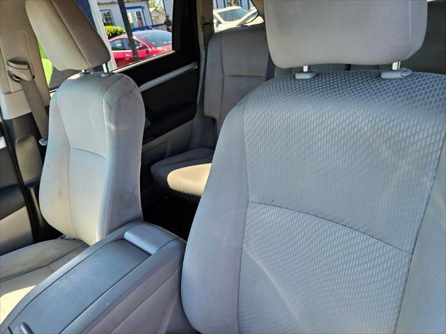 used 2018 Toyota Highlander Hybrid car, priced at $22,999