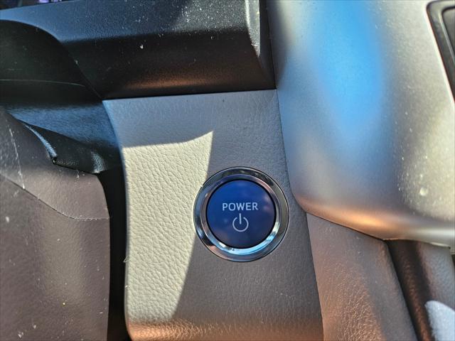 used 2018 Toyota Highlander Hybrid car, priced at $22,999