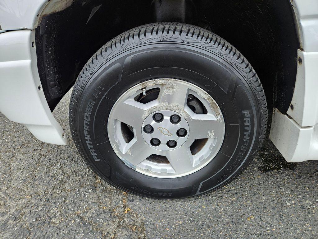 used 2005 GMC Yukon XL car, priced at $6,999