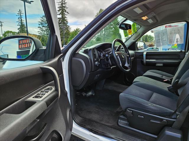 used 2009 Chevrolet Silverado 2500 car, priced at $12,999
