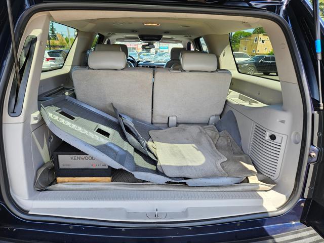 used 2009 Chevrolet Suburban car, priced at $13,999