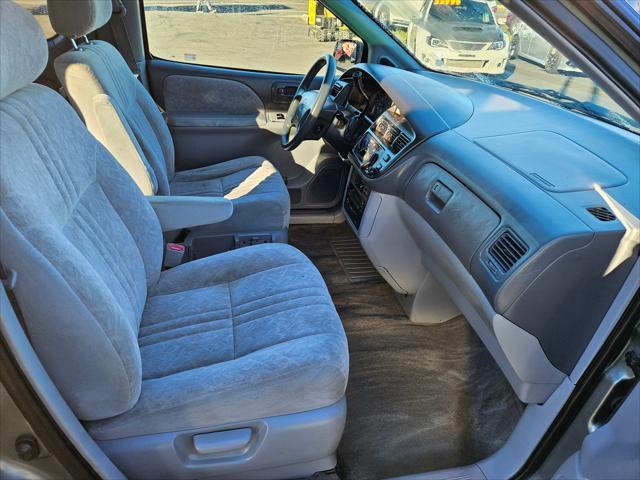 used 1998 Toyota Sienna car, priced at $3,499