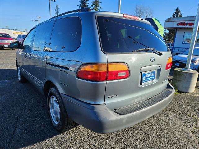 used 1998 Toyota Sienna car, priced at $3,499