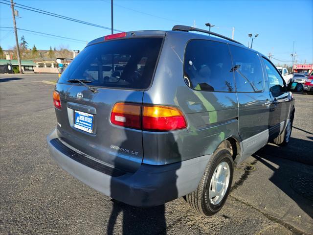 used 1998 Toyota Sienna car, priced at $3,499