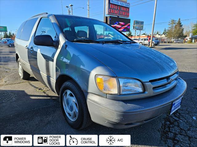 used 1998 Toyota Sienna car, priced at $3,499