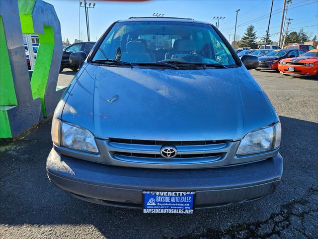 used 1998 Toyota Sienna car, priced at $3,499