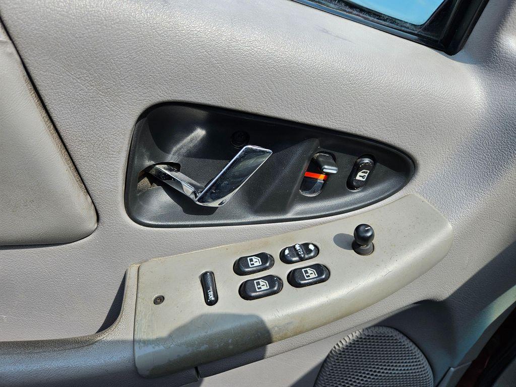 used 1996 Buick Regal car, priced at $4,999