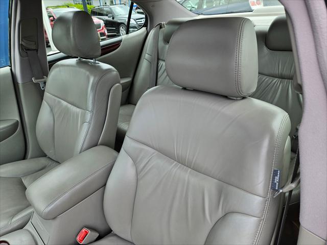 used 2004 Lexus ES 330 car, priced at $10,999