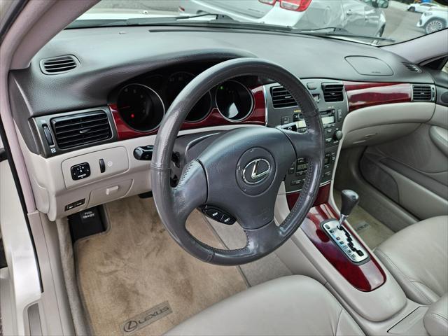 used 2004 Lexus ES 330 car, priced at $10,999