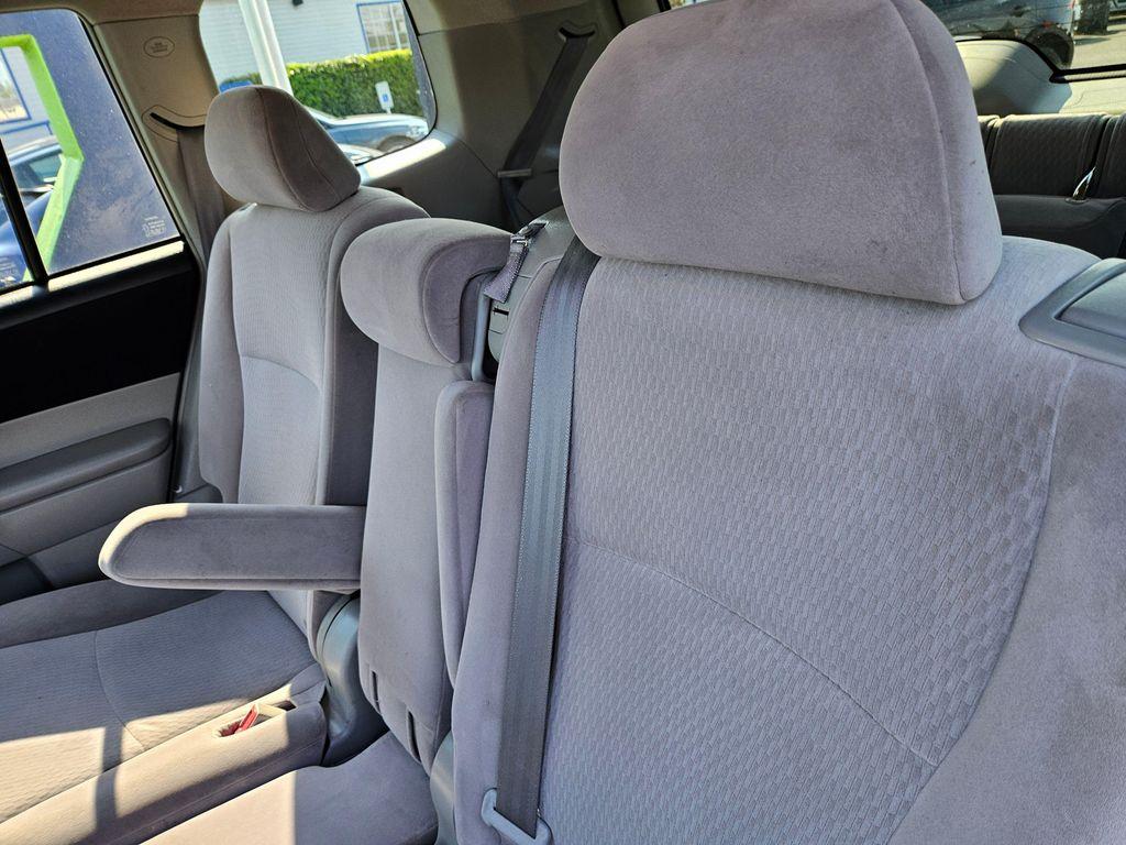used 2009 Toyota Highlander car, priced at $6,499