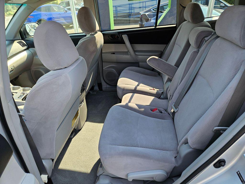 used 2009 Toyota Highlander car, priced at $6,499
