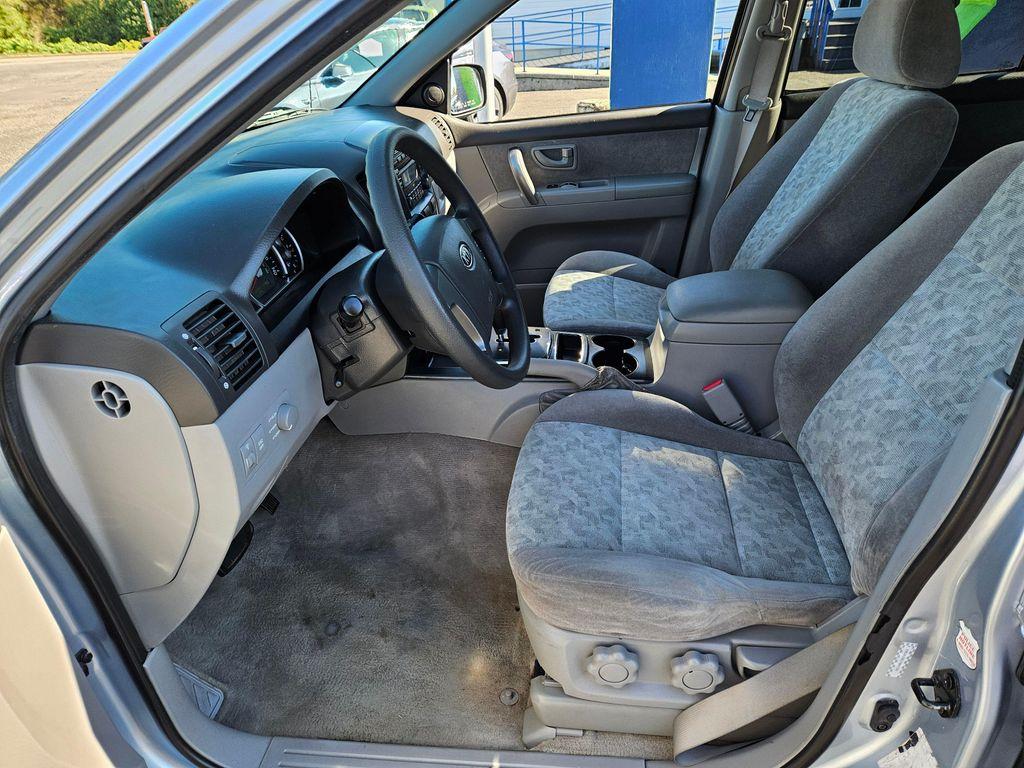 used 2007 Kia Sorento car, priced at $4,999