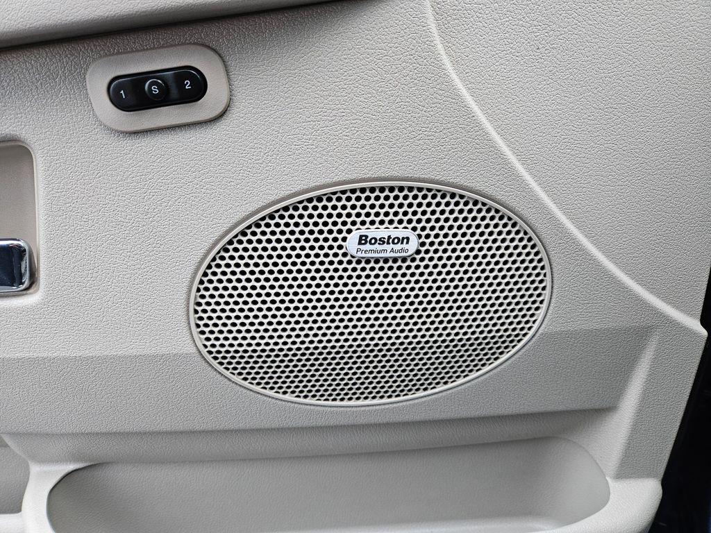 used 2010 Jeep Grand Cherokee car, priced at $8,999