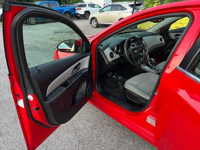 used 2016 Chevrolet Cruze Limited car, priced at $5,999