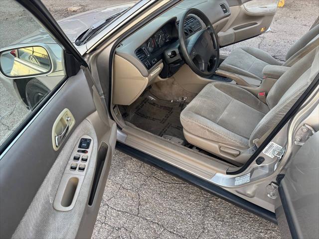 used 1996 Honda Accord car, priced at $4,999