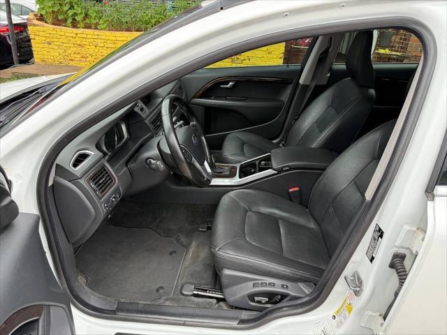 used 2016 Volvo XC70 car, priced at $11,999
