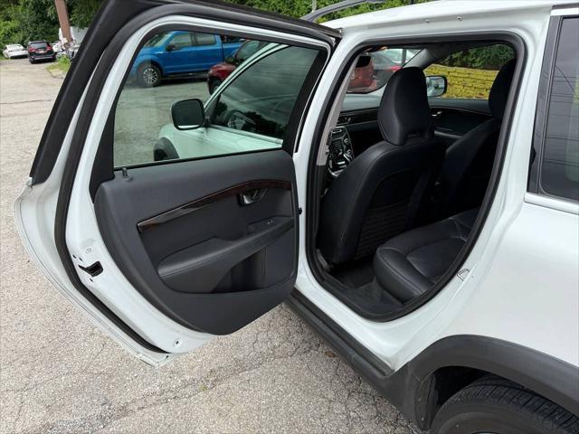 used 2016 Volvo XC70 car, priced at $11,999