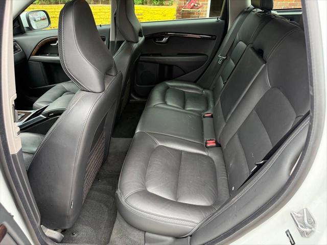 used 2016 Volvo XC70 car, priced at $11,999