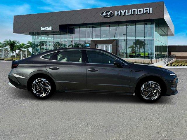 new 2025 Hyundai Sonata car, priced at $32,060