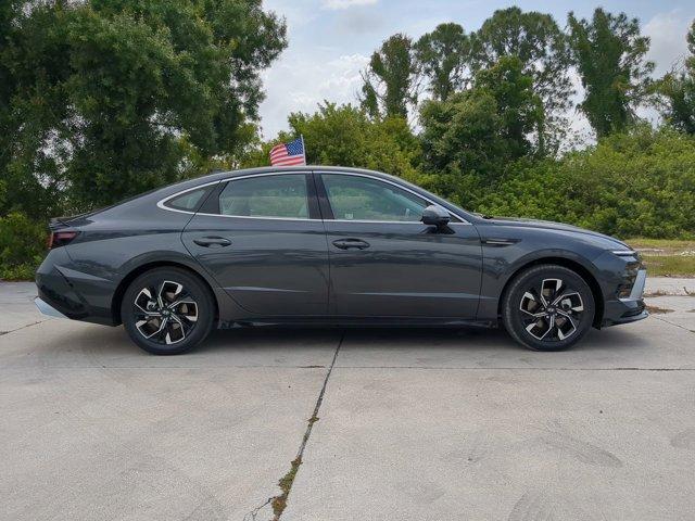 new 2024 Hyundai Sonata car, priced at $28,127