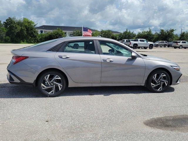 new 2024 Hyundai Elantra car, priced at $24,015