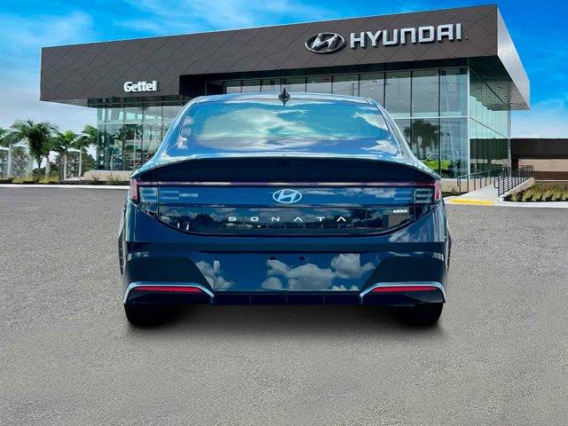 new 2025 Hyundai Sonata Hybrid car, priced at $31,923