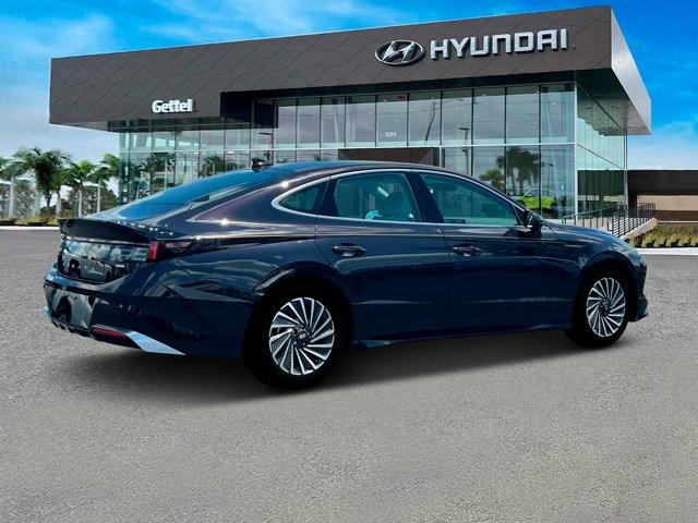 new 2025 Hyundai Sonata Hybrid car, priced at $31,923