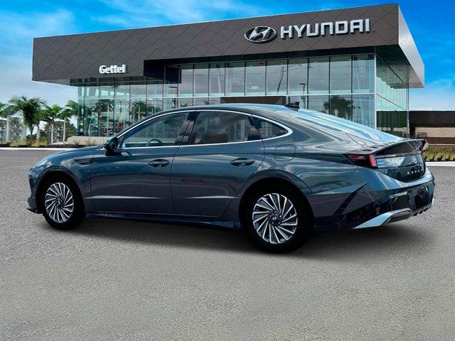 new 2025 Hyundai Sonata Hybrid car, priced at $38,205