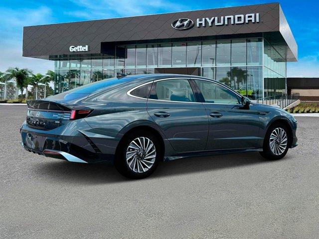 new 2025 Hyundai Sonata Hybrid car, priced at $38,205