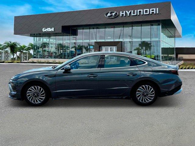 new 2025 Hyundai Sonata Hybrid car, priced at $38,205