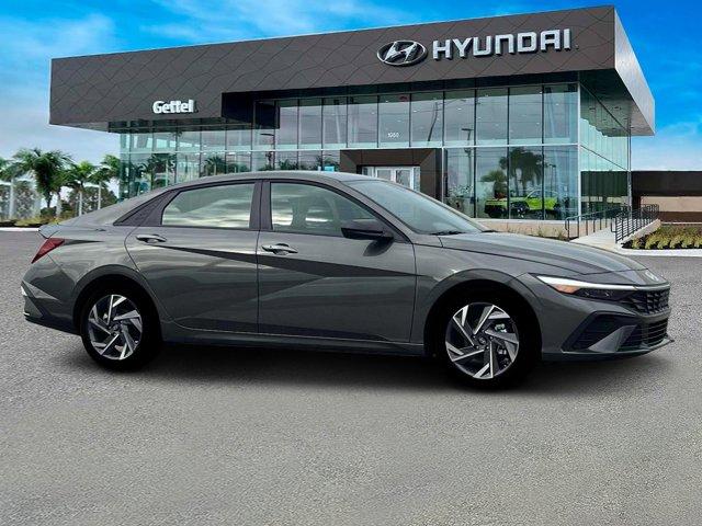 new 2025 Hyundai Elantra car