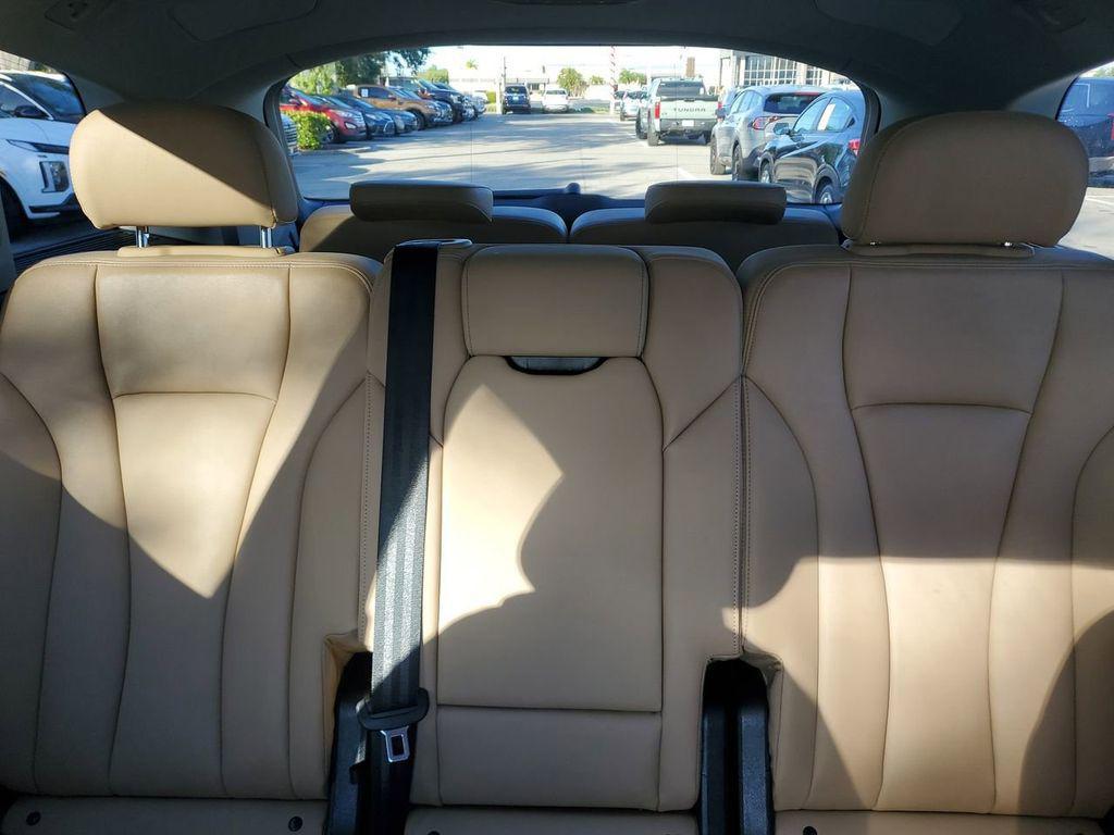 used 2025 Audi Q7 car, priced at $51,599