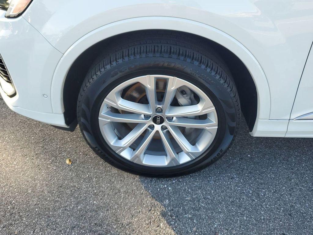 used 2025 Audi Q7 car, priced at $51,599