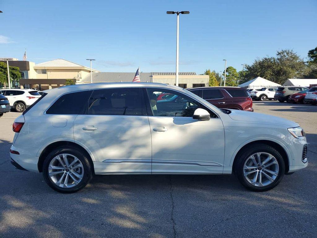 used 2025 Audi Q7 car, priced at $51,599